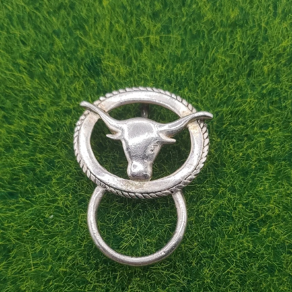 Bull‎ Pendant P315